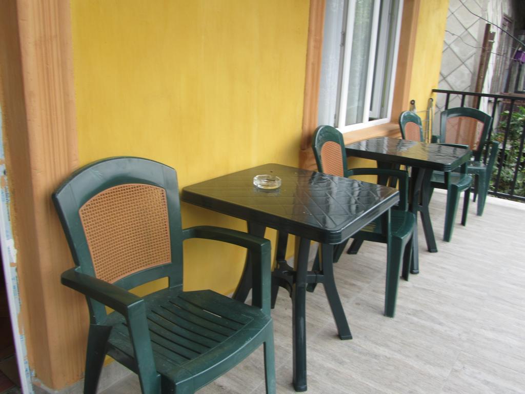 Suliko Guest House Batumi Habitación foto