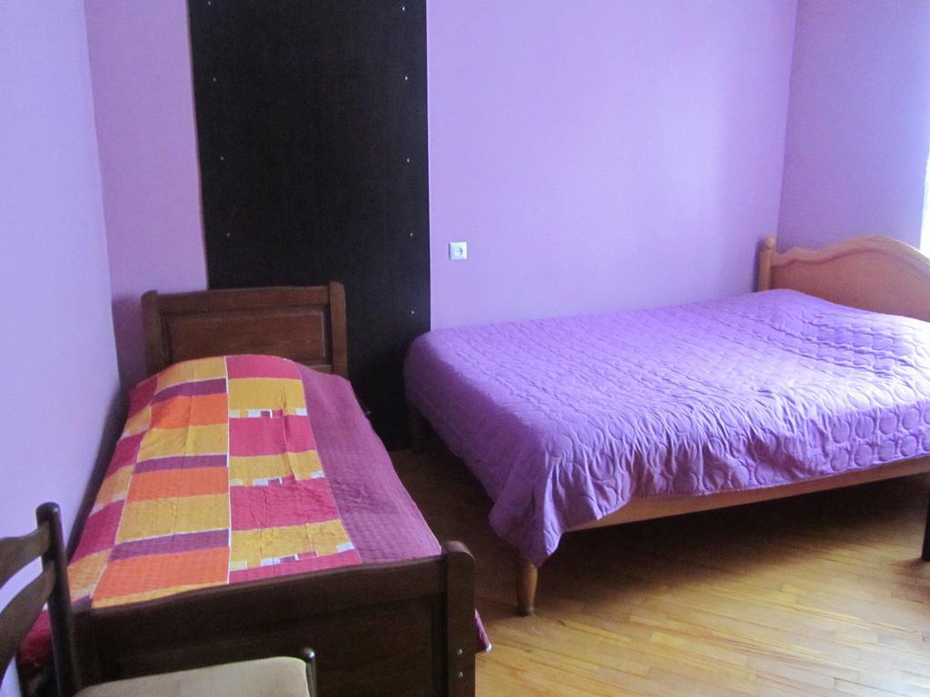Suliko Guest House Batumi Habitación foto