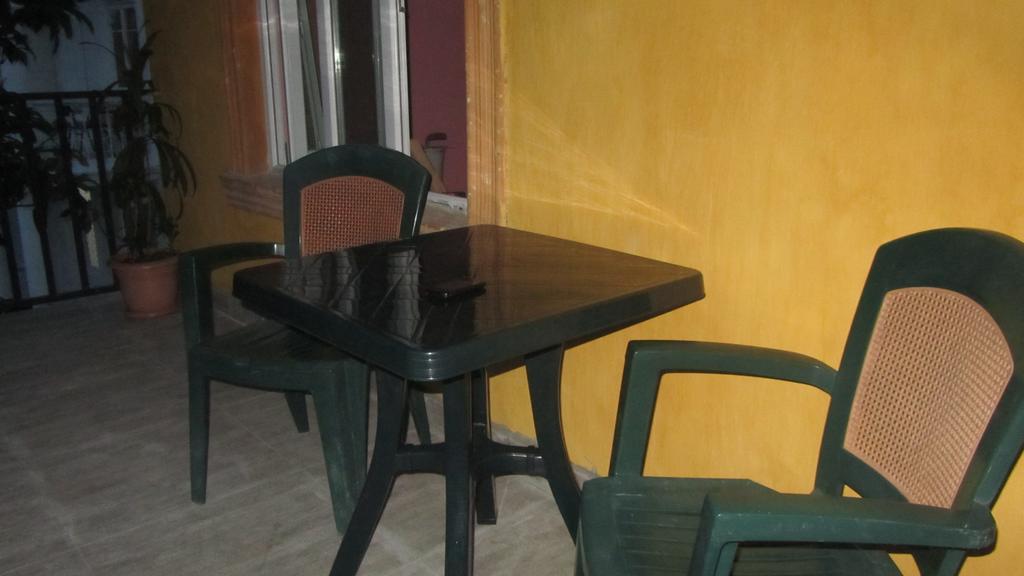 Suliko Guest House Batumi Habitación foto