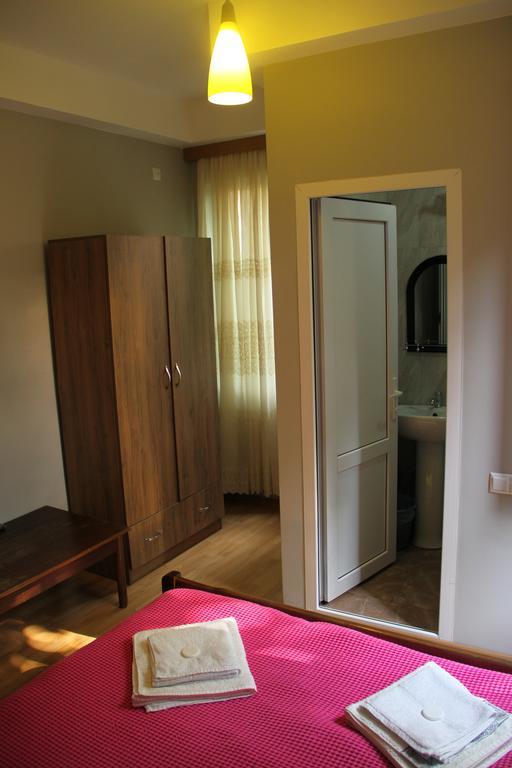 Suliko Guest House Batumi Exterior foto